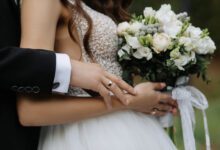 Algumas pessoas optam por vender ou doar seus vestidos, enquanto outras transformam a peça em algo que possam usar novamente.